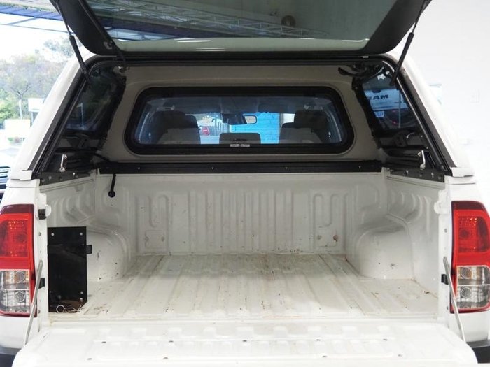 2022 Toyota Hilux SR