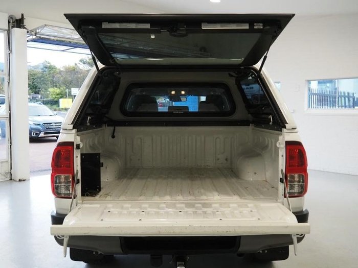 2022 Toyota Hilux SR