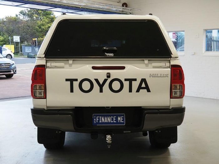 2022 Toyota Hilux SR