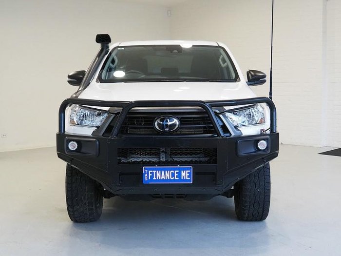 2022 Toyota Hilux SR