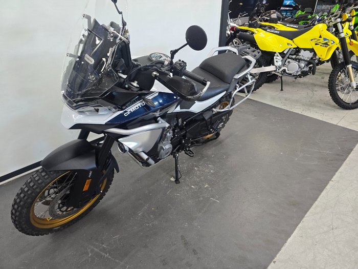 2023 CFMOTO MT TOURING NEBULA WHITE
