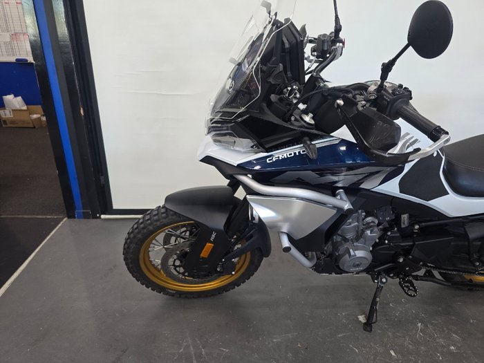 2023 CFMOTO MT TOURING NEBULA WHITE