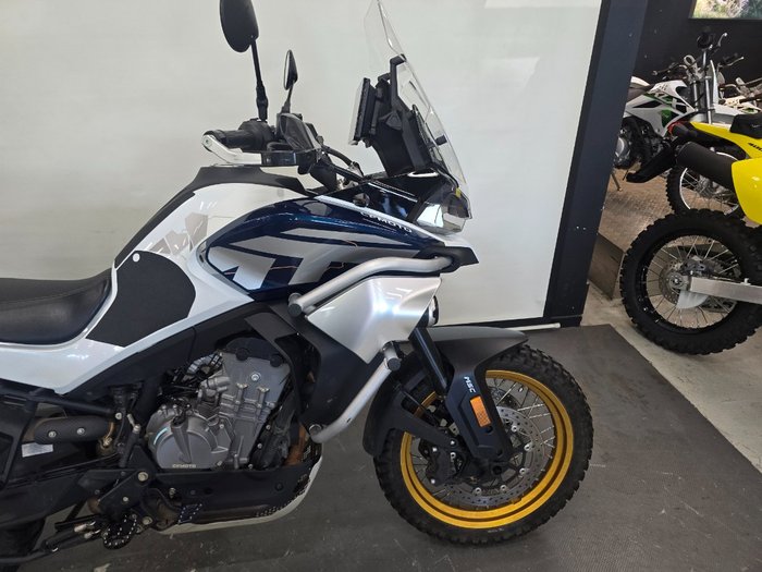 2023 CFMOTO MT TOURING NEBULA WHITE
