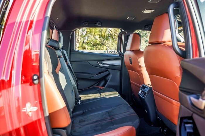 2025 Mazda BT-50 SP