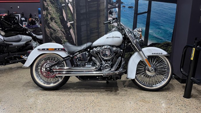 2020 Harley-Davidson Deluxe 107 (FLDE) Softail White