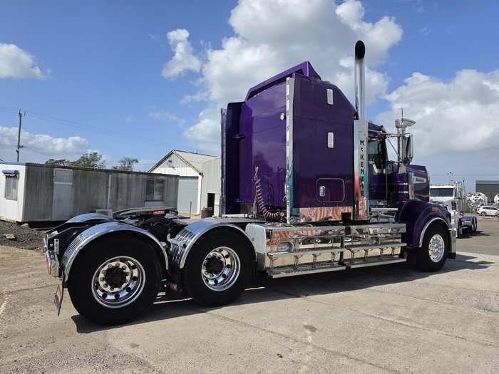 2013 Kenworth T909