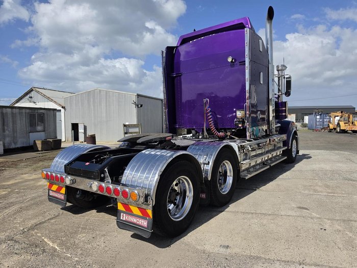 2013 Kenworth T909