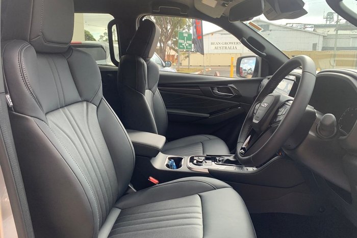 2026 Isuzu MU-X LS-T