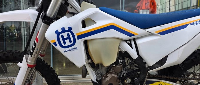 2022 HUSQVARNA FE250 WHITE