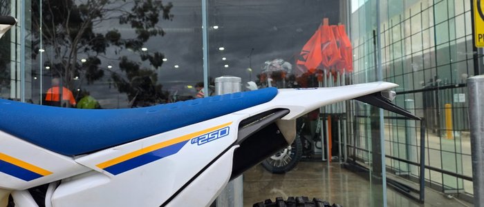 2022 HUSQVARNA FE250 WHITE