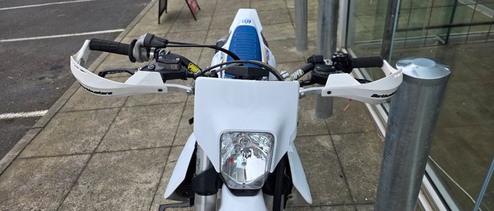 2022 HUSQVARNA FE250 WHITE