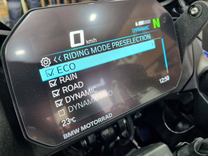 2026 BMW Motorrad R 1300 RS RACINGBLUE METALLIC