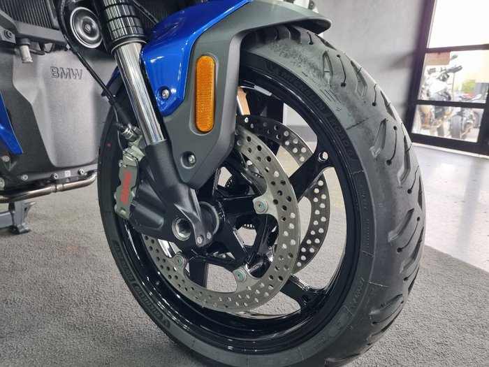 2026 BMW Motorrad R 1300 RS RACINGBLUE METALLIC