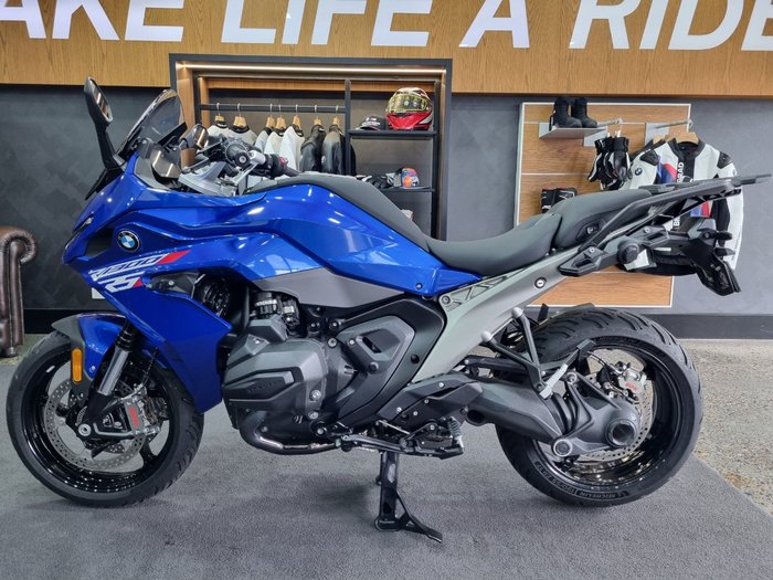 2026 BMW Motorrad R 1300 RS RACINGBLUE METALLIC