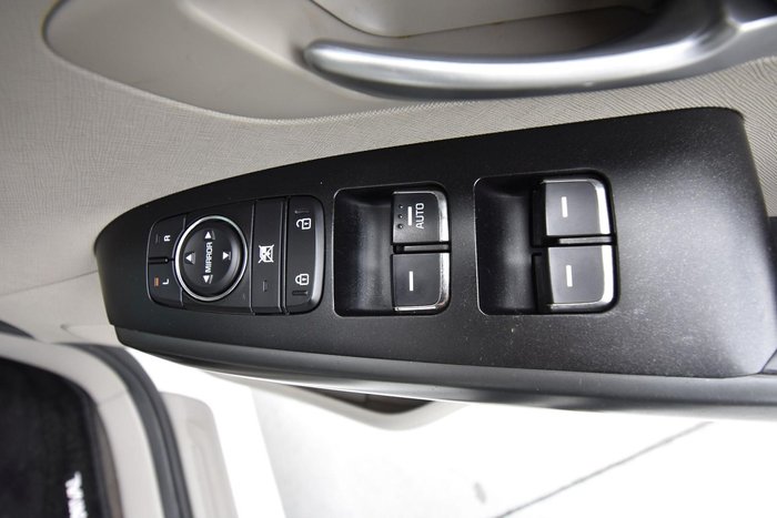 2017 Kia Carnival S