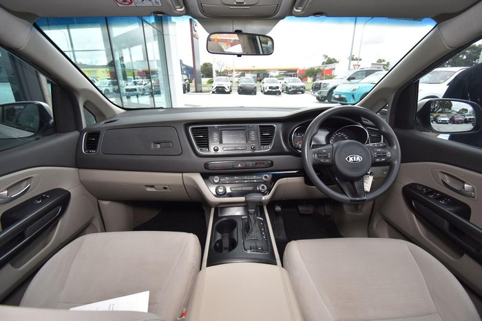 2017 Kia Carnival S