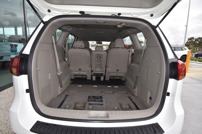 2017 Kia Carnival S