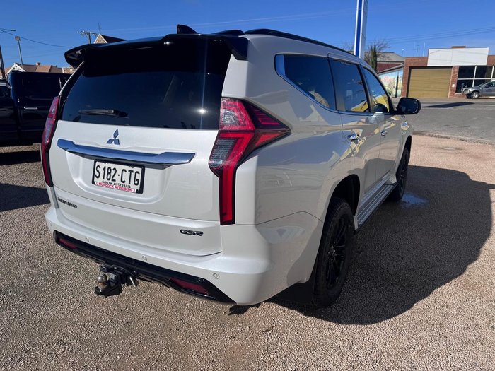 2022 Mitsubishi Pajero Sport GSR