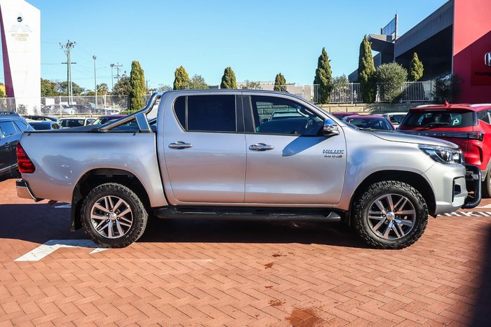 2020 Toyota Hilux SR5