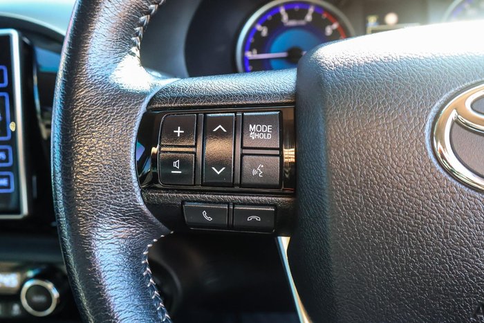 2020 Toyota Hilux SR5