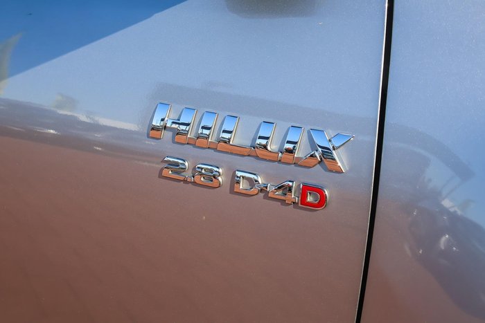 2020 Toyota Hilux SR5