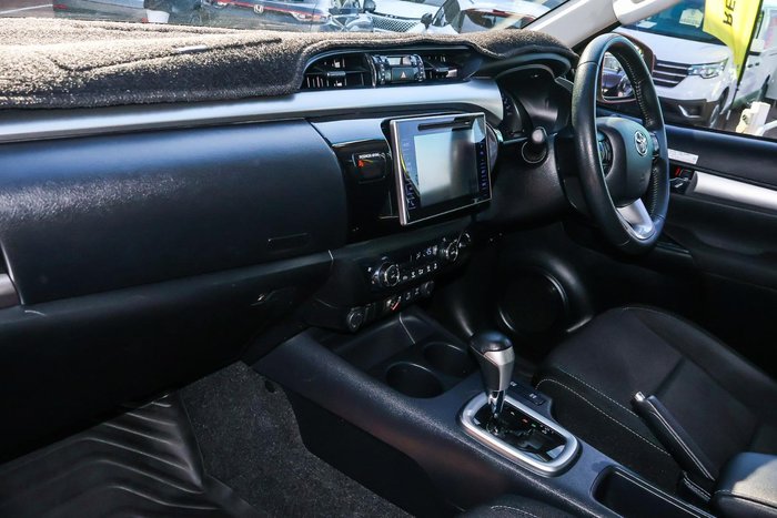 2020 Toyota Hilux SR5