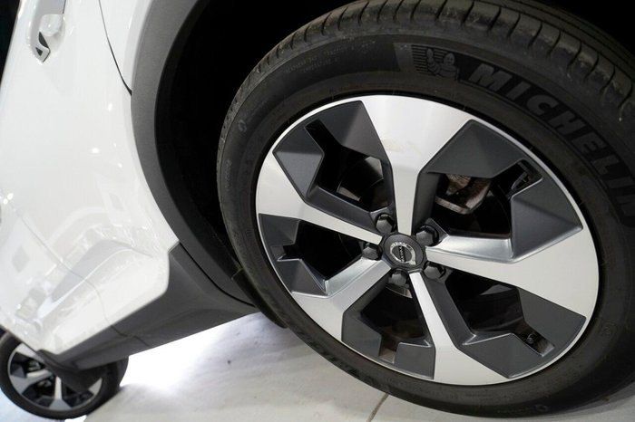 2025 Volvo XC40 Ultra B4 Bright