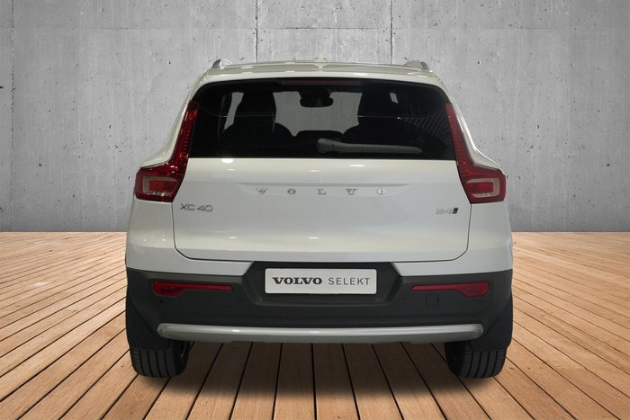 2025 Volvo XC40 Ultra B4 Bright