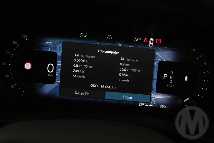 2025 Volvo XC40 Plus B4