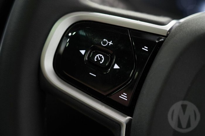 2025 Volvo XC90 Ultra B5 Bright