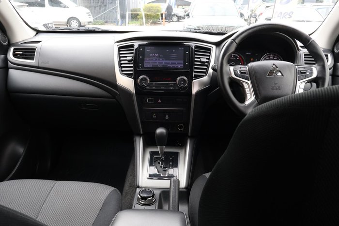 2022 Mitsubishi Triton GLX-R