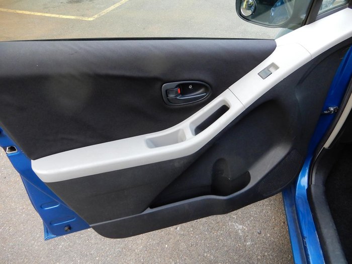 2006 Toyota Yaris YRS