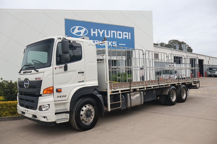 2019 HINO FM