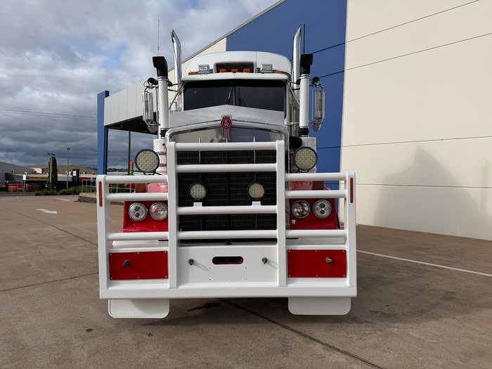 2009 Kenworth T600 Series T658