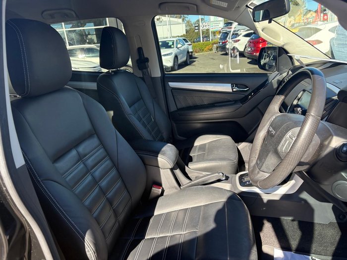 2017 Isuzu MU-X LS-T