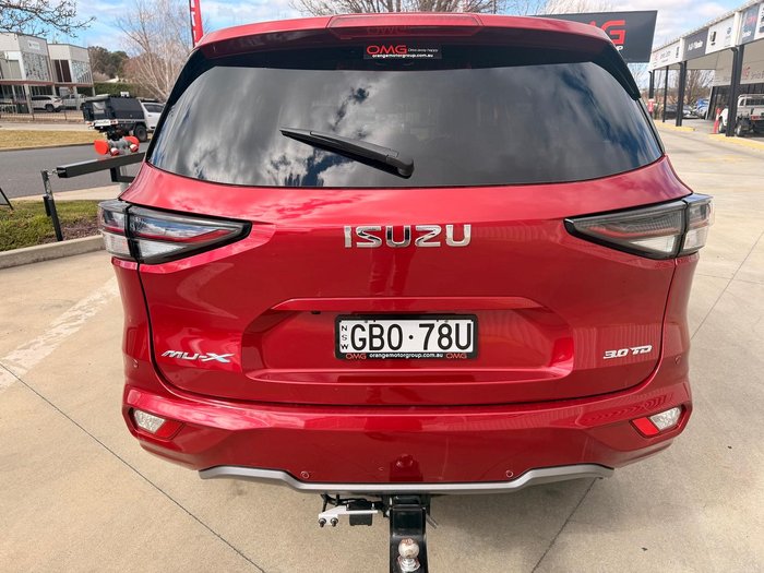 2022 Isuzu MU-X LS-T