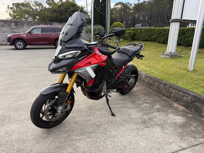 2025 Ducati Multistrada V4 Pikes Peak