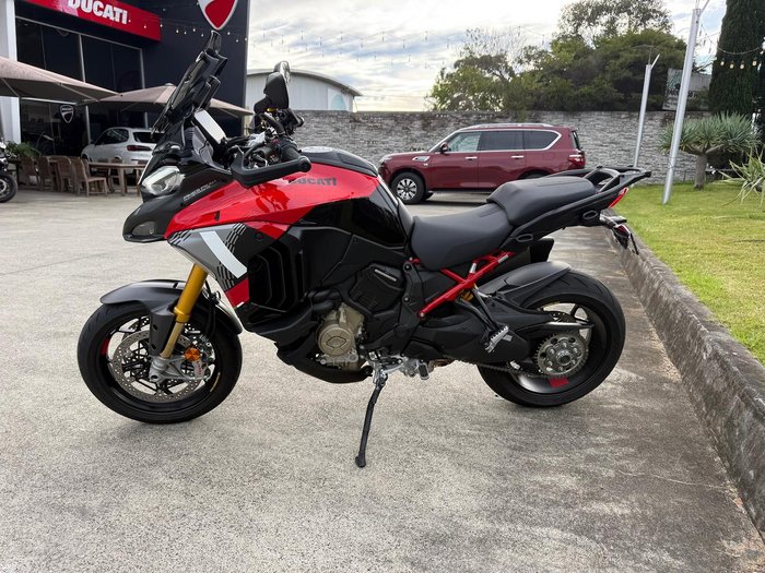2025 Ducati Multistrada V4 Pikes Peak