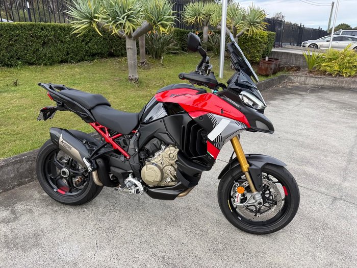 2025 Ducati Multistrada V4 Pikes Peak