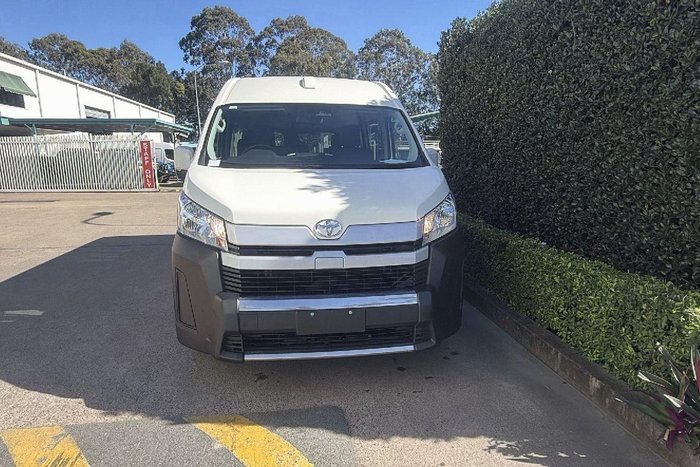 2022 Toyota Hiace Commuter