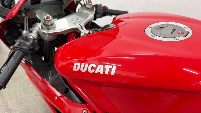2010 DUCATI 848 Red