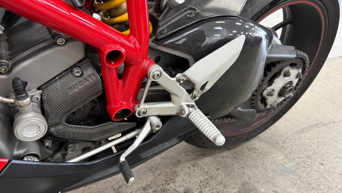 2010 DUCATI 848 Red