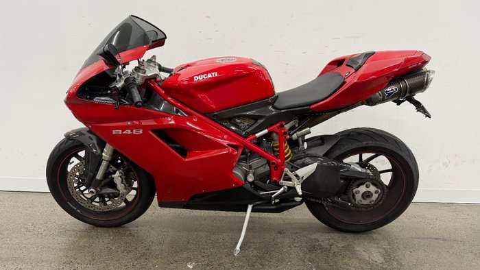 2010 DUCATI 848 Red