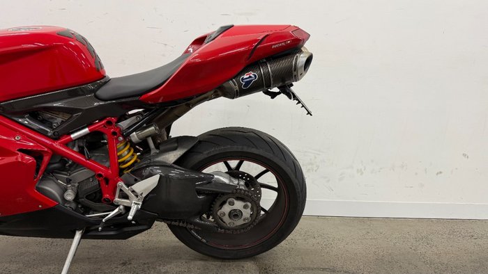 2010 DUCATI 848 Red