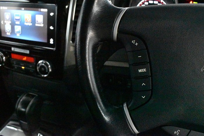 2019 Mitsubishi Pajero GLS