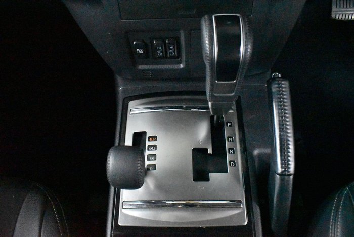 2019 Mitsubishi Pajero GLS