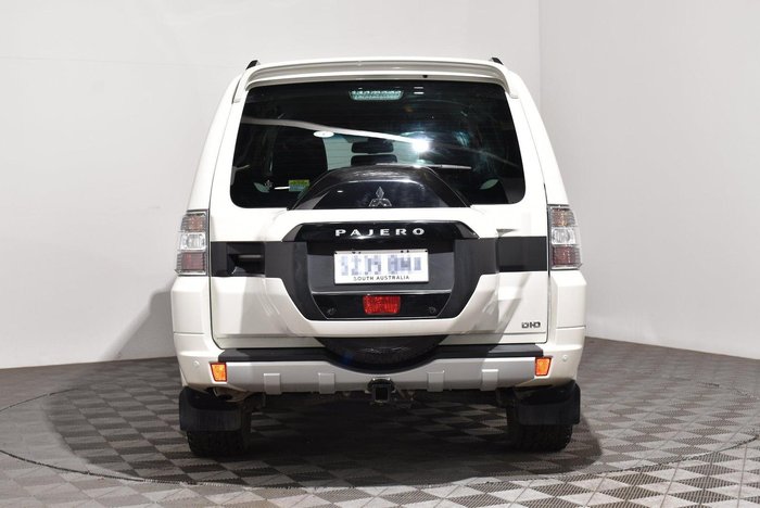 2019 Mitsubishi Pajero GLS