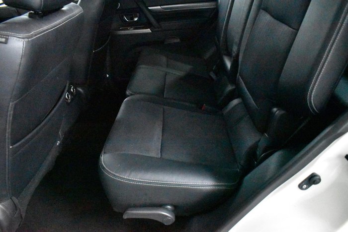 2019 Mitsubishi Pajero GLS