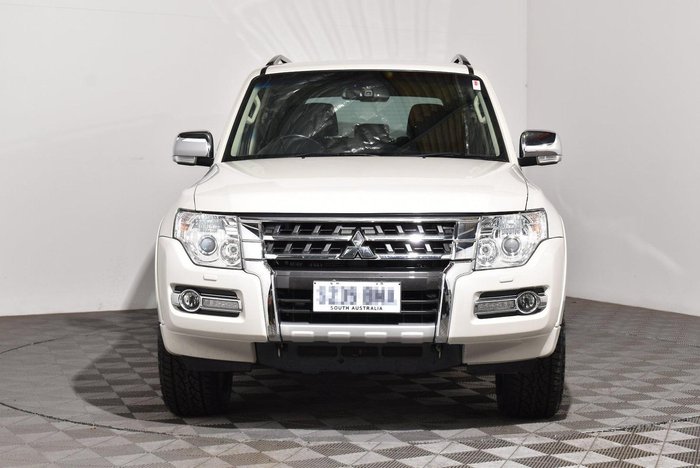 2019 Mitsubishi Pajero GLS