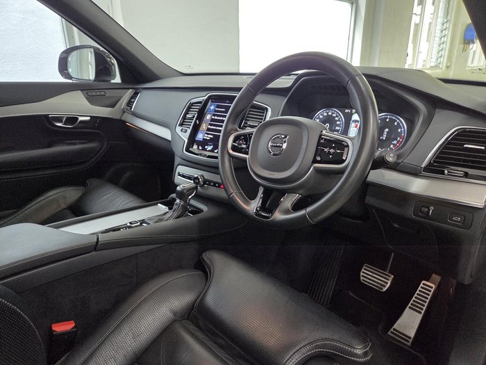 2021 Volvo XC90 T6 R-Design